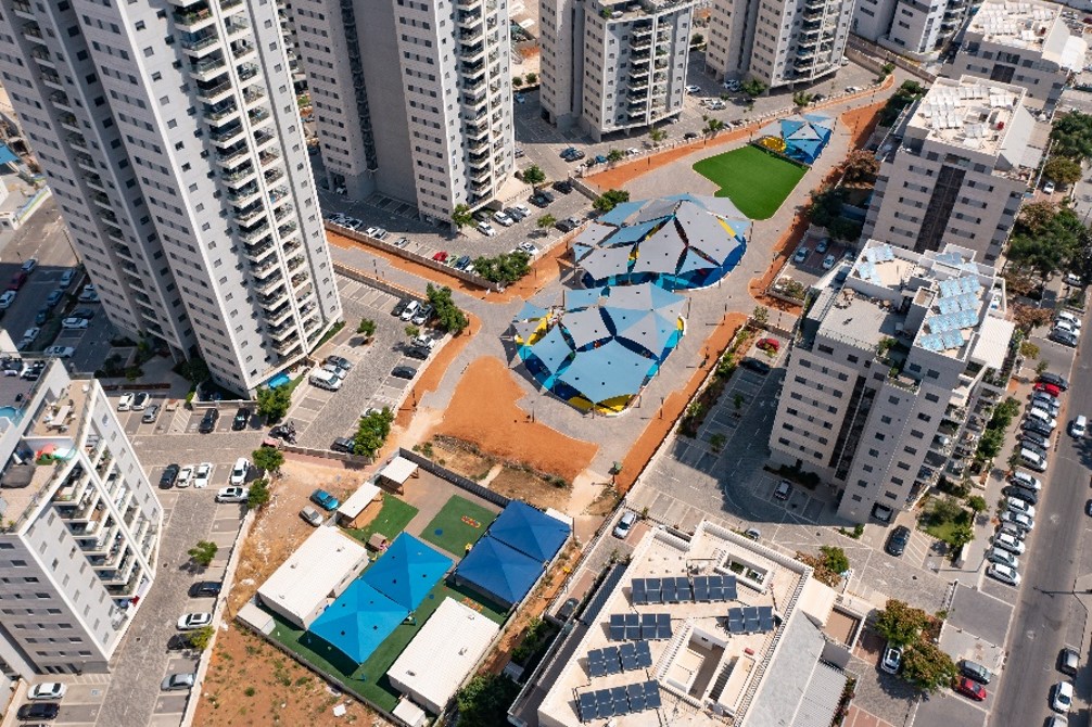 חצרות המושבה 1